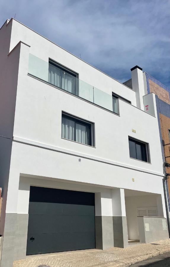 T1 com pátio Apartamento Portimão Exterior foto
